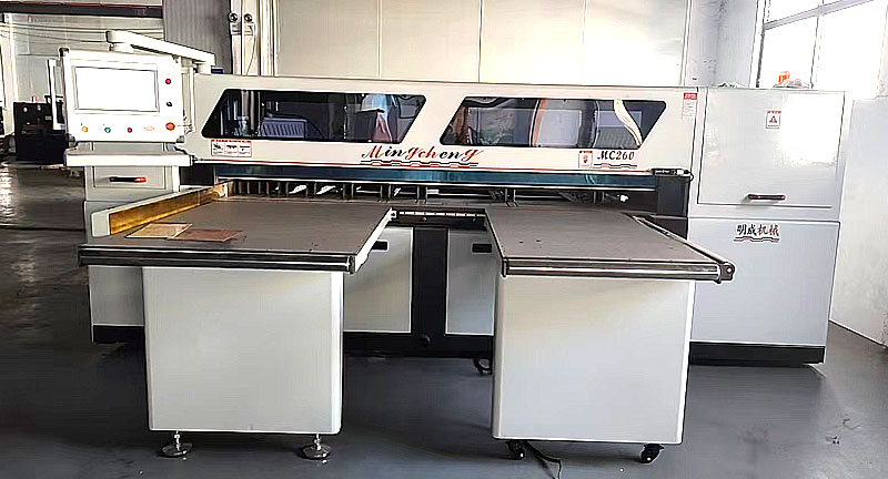 自動(dòng)分切機(jī)